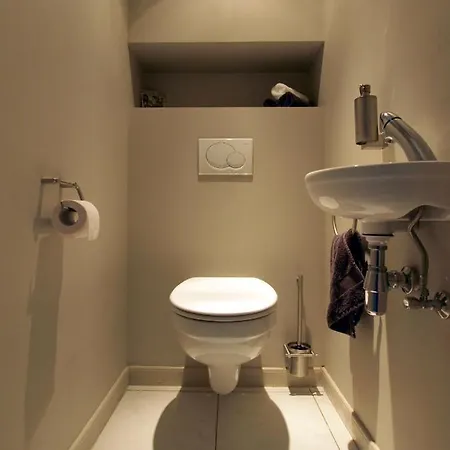 Private House Apartment *